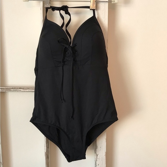 NIP tuck black one piece swim suit.  Size 6/8. - Picture 3 of 11